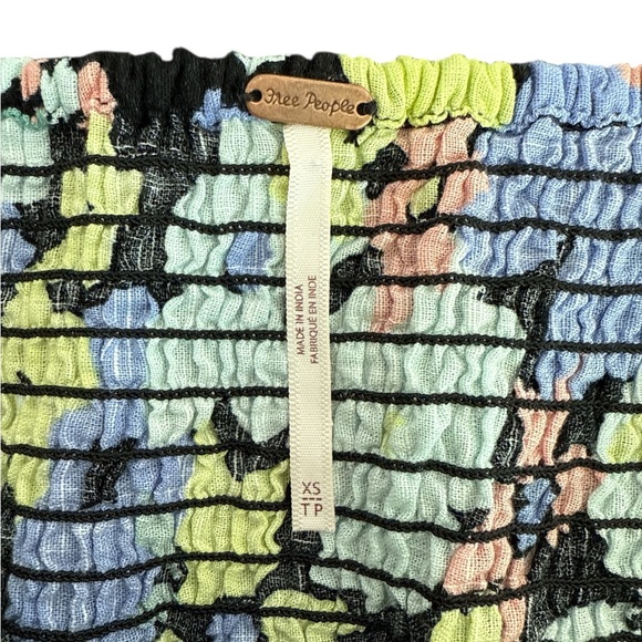 Free People Smocked Floral Puff Sleeve Top XS – Square Neck Black Multicolor - Picture 11 of 13